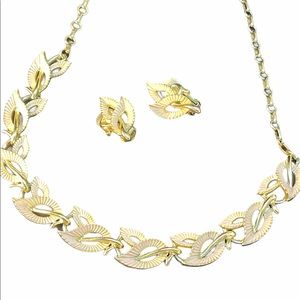 Vintage Coro c1970s Necklace & clip on set